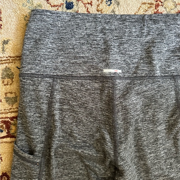Aerie Gray Pocket Leggings - Picture 6 of 6